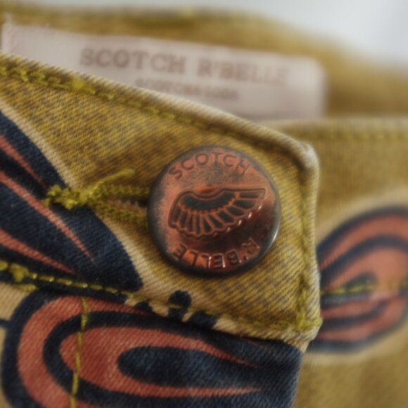 Scotch R'Belle mustard yellow pattern print rolled shorts - Picture 5 of 10